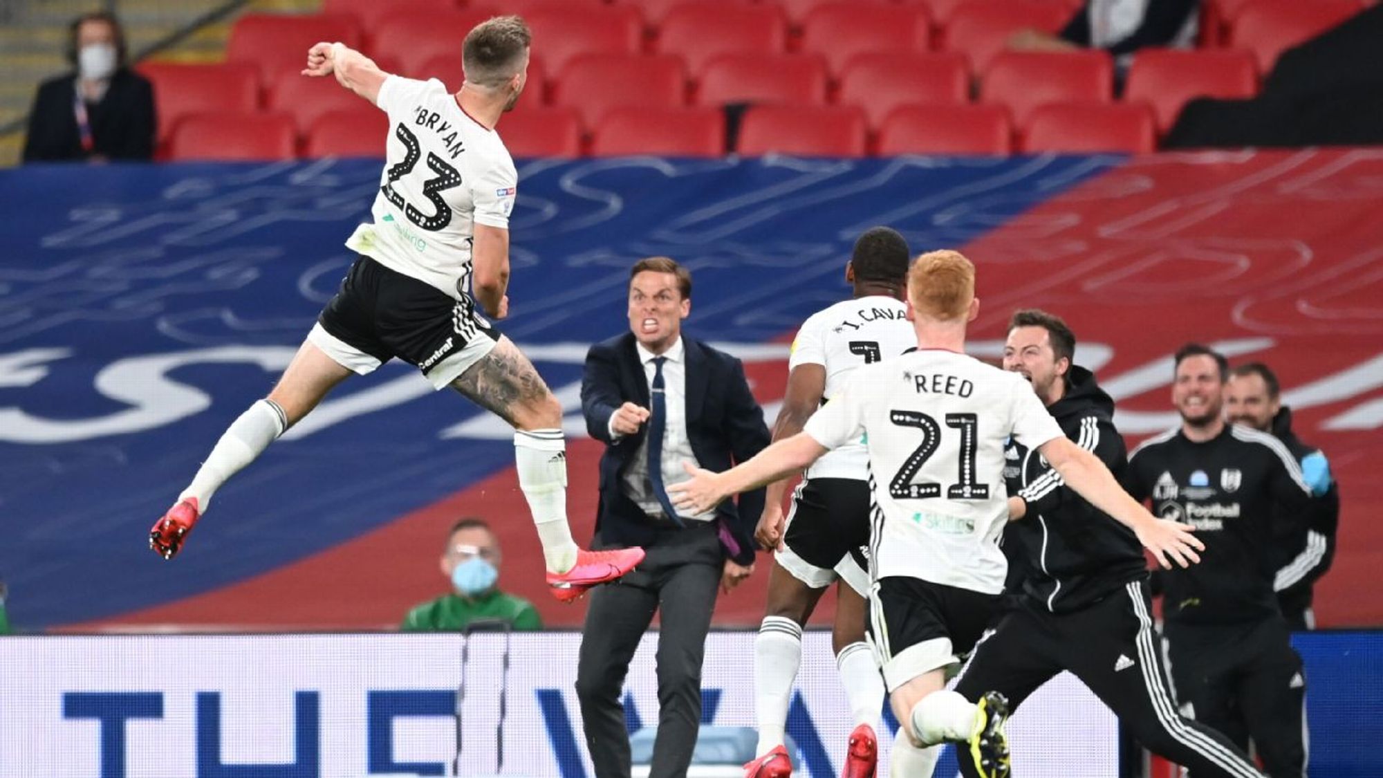 羅馬體育報：奧斯梅恩右腳踝遭遇撞擊傷！.